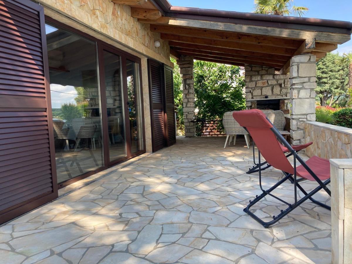 Karigador Beach House Kültér fotó